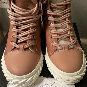 Giuseppe Zanotti “BLABBER”